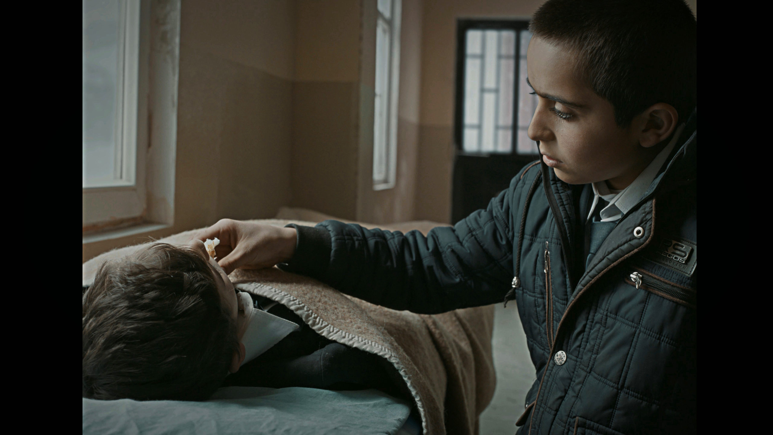BROTHER'S_KEEPER_03_©Asteros_Film_2021_Photo©Türksoy_Gölebeyi Brother's Keeper Ferit Karahan